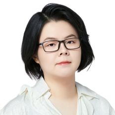 Akiko Zhang